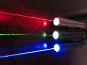 800px-RGB_laser